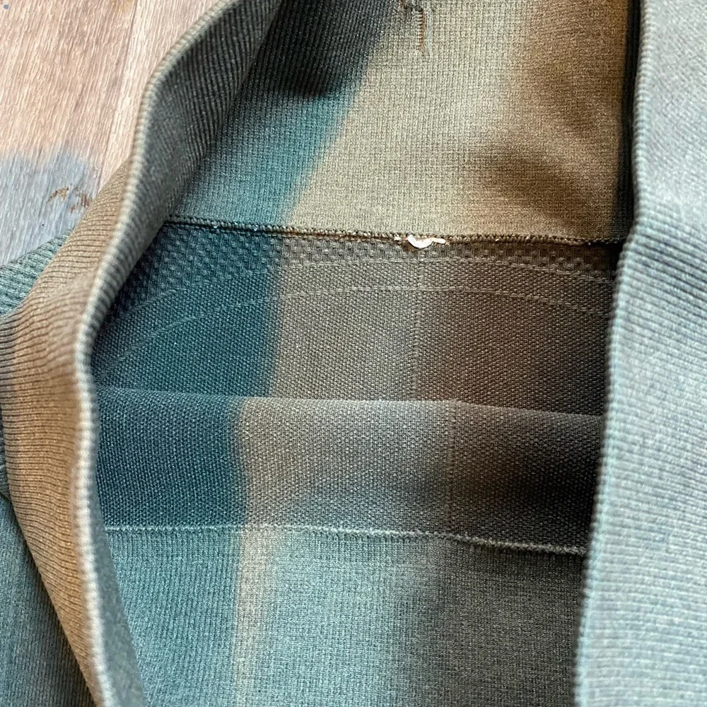 Lululemon Q5 Green Compression Leggings Size 6